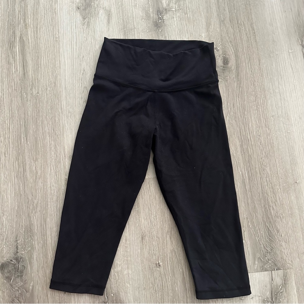 Aritzia tna cropped leggings
